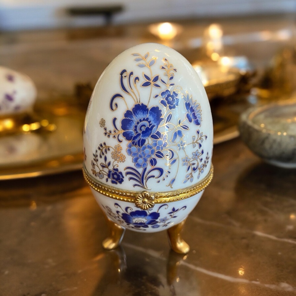 Vintage Porcelain Footed Egg Trinket Box Blue Floral Gold Trim Hinged